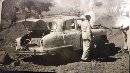 Alex Gibson i H.Howell – Mercedes Benz 170D.